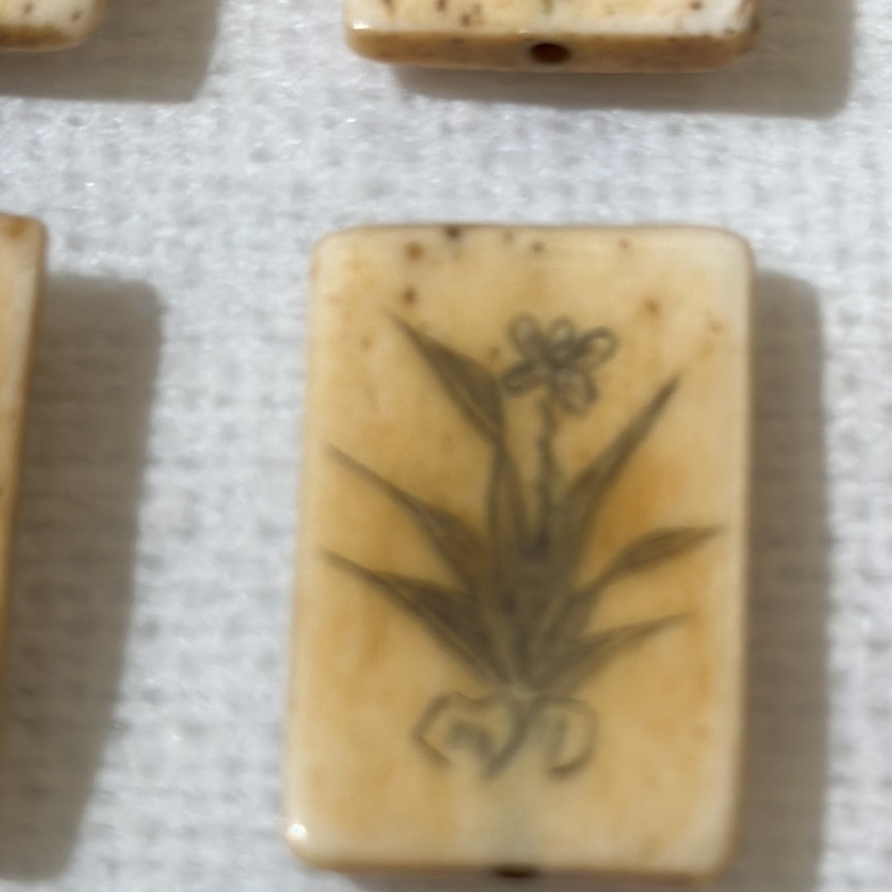 Six hand carved bone elephants square beads hole top and bottom - Picture 10 of 15